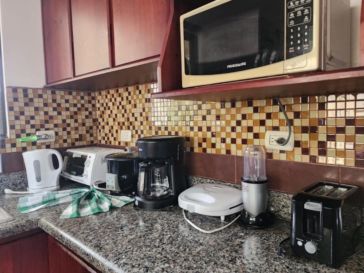 Elegant Villa In La Fortuna With Spacious Backyard Plus Very Private Pool & Parking Exterior foto