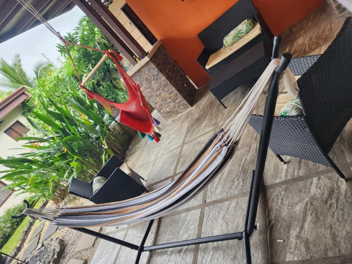 Elegant Villa In La Fortuna With Spacious Backyard Plus Very Private Pool & Parking Exterior foto